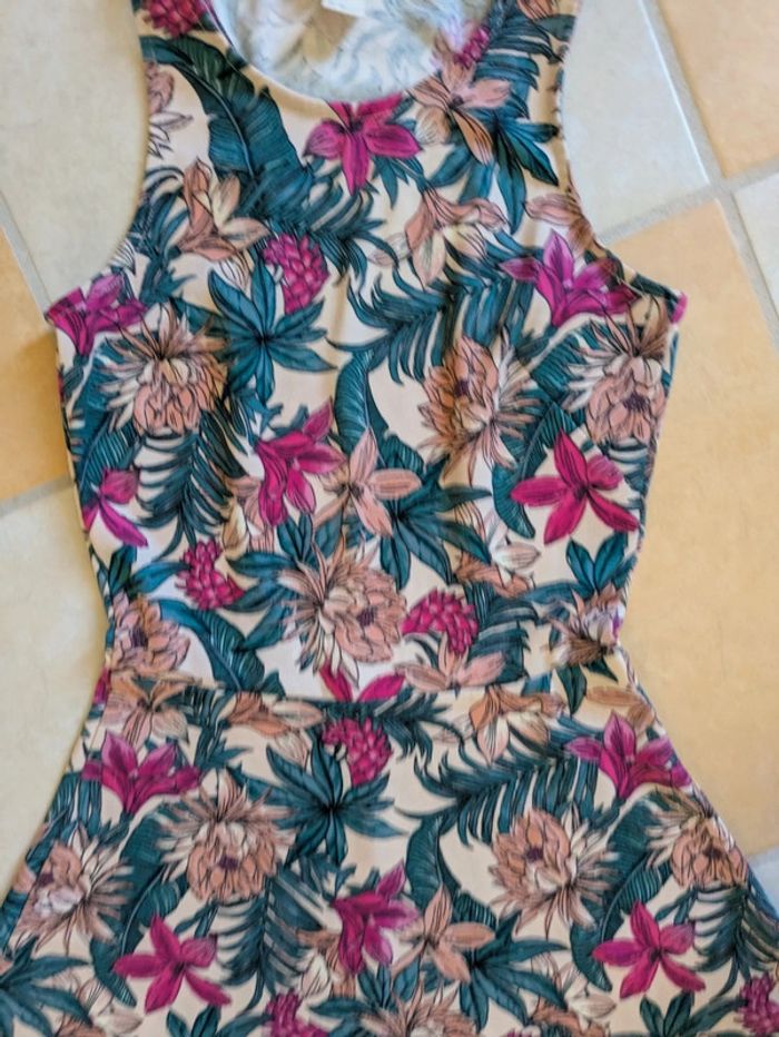 Robe motif été exotique très jolie tendance XS 34 h et m - photo numéro 2