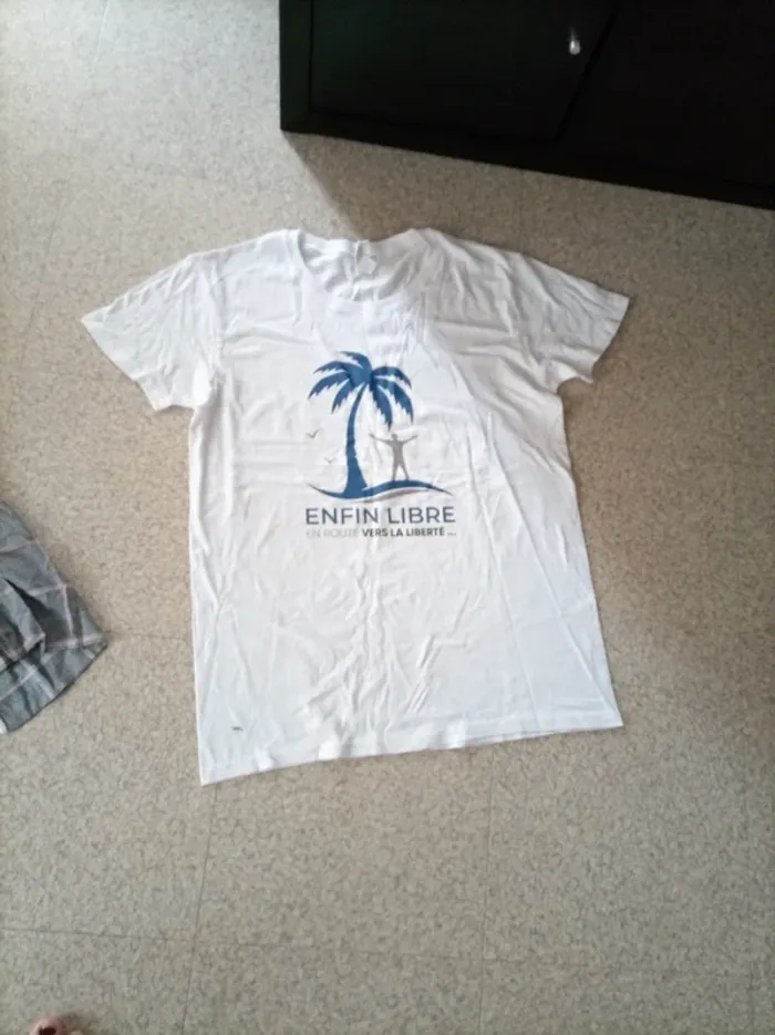 Lot de T-shirt - photo numéro 4