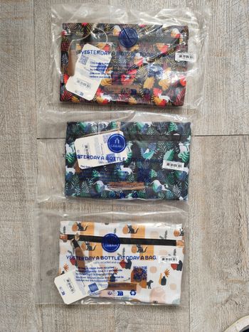 Lot 3 pochettes Cabaia 
édition limitée SPA neuves