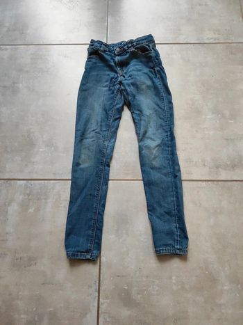 Jean garçon taille 12 ans.