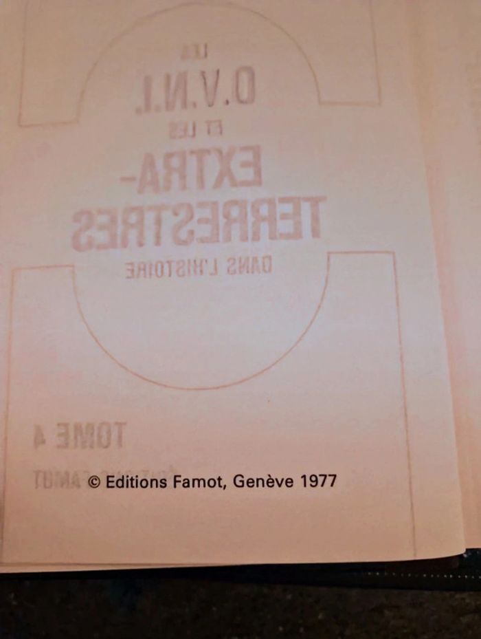 5 livres OVNI et Extra-terrestres 1977. - photo numéro 3