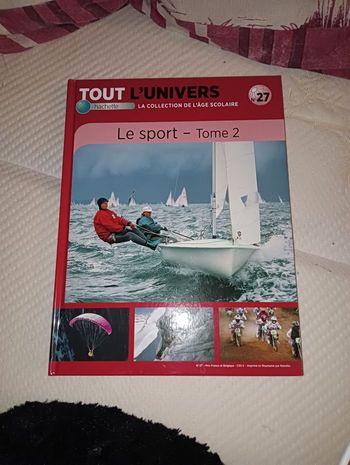 Livre tout l'univers neuf le sport tome 2