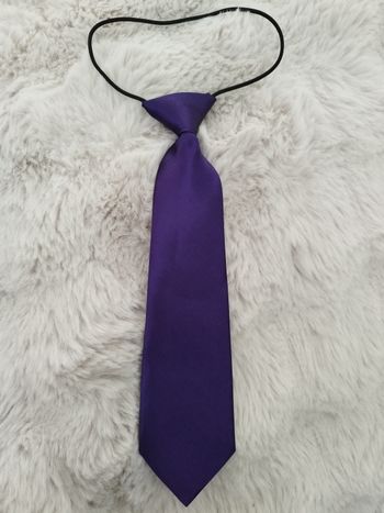 Cravate violette