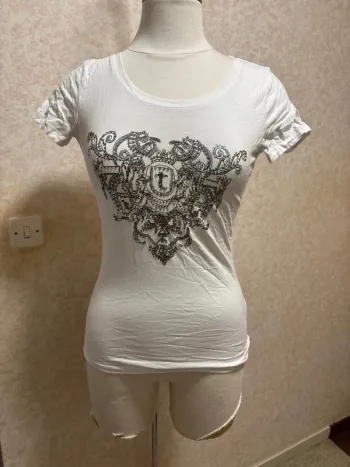 T shirt taille 40 marque WTWY
