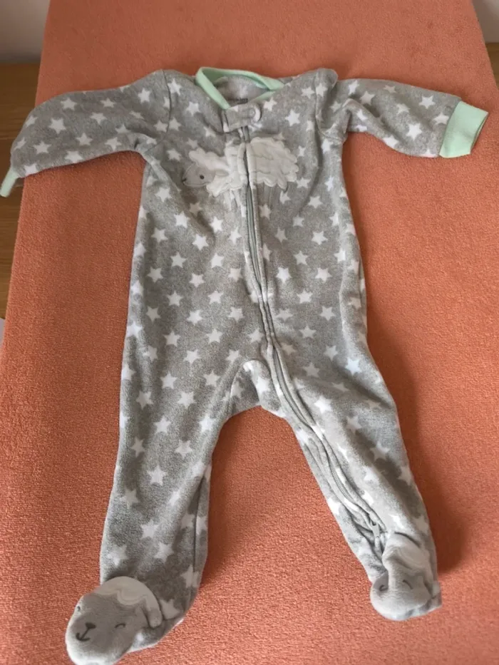 Lot pyjamas polaire 3-6 mois - photo numéro 4