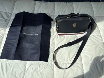 Sac à bandoulière deux poches Marine Tommy Hilfiger