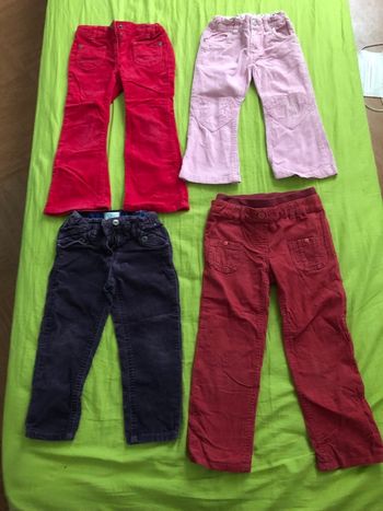 Lot pantalons en velours fille 3 ans