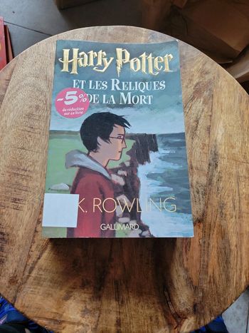 Livre grand format harry Potter 7 relique de la mort