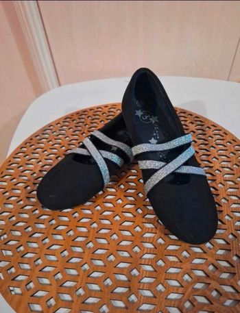 👑 Ballerines noires à brides pailletées – T.33