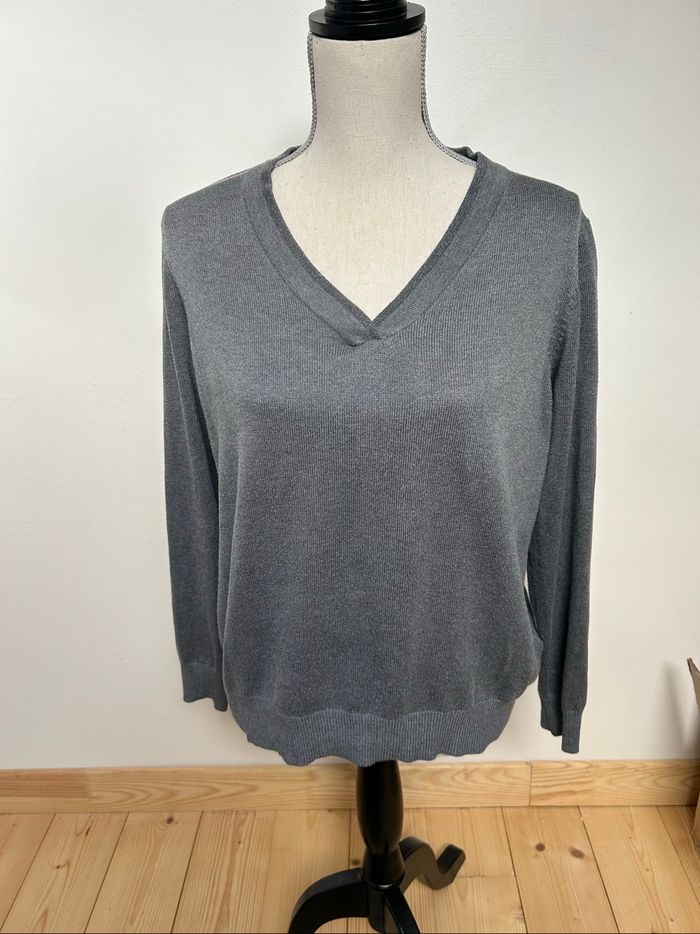 Pull col V gris - taille XL (42)