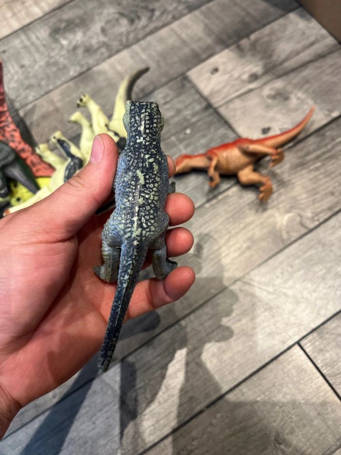 Lot dinosaures - photo numéro 15