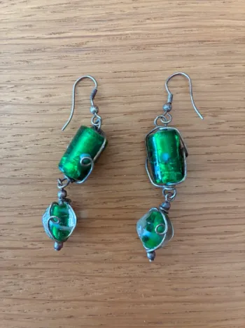 Boucles d’oreilles en verre vert