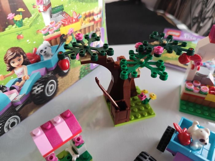 Lego Friends modele  41026 le marché d'olivia - photo numéro 5