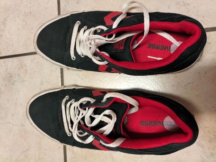 Baskets basses Converse, noir et rouge - photo numéro 3