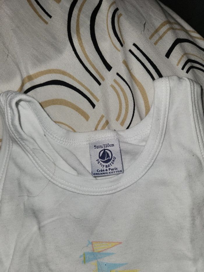 Tee-shirt sans manches petit bateau taille 5 ans - photo numéro 2