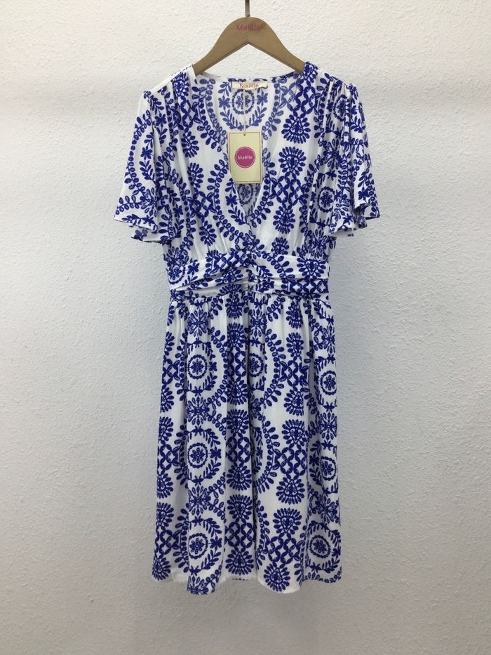 Robe courte imprimé tendance taille 46 maelle