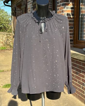 🖤 Blouse noire motif astral – Taille 38 Camaïeu