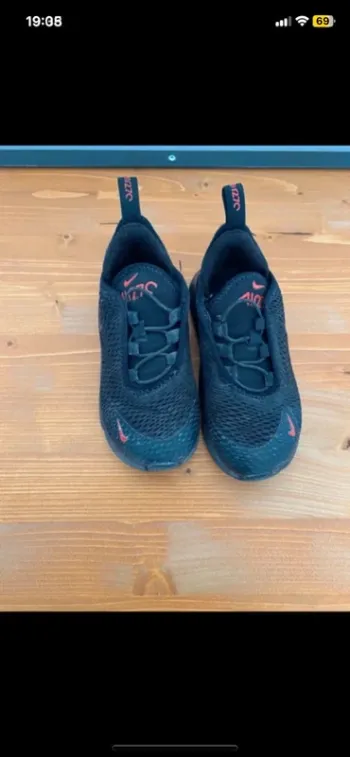 Basket nike air max 270 taille 26