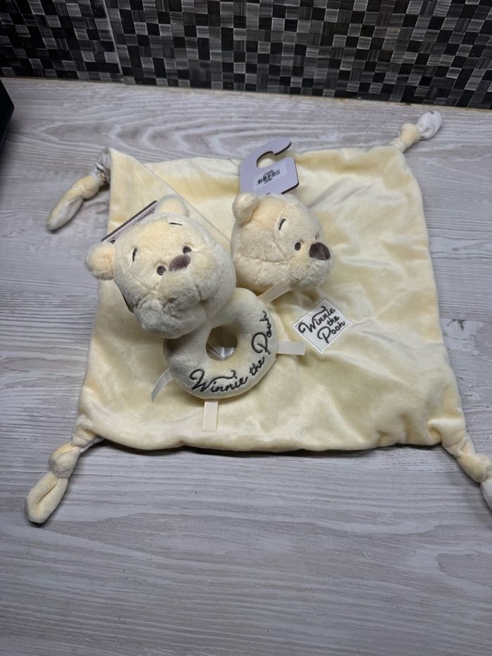 Lot doudou et hochet Winnie l’ourson Disney neuf - photo numéro 5