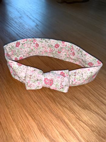 Bandeau tissu In Extenso Motif fleurs  Blanc rose fuchsia vert gris  Noeud