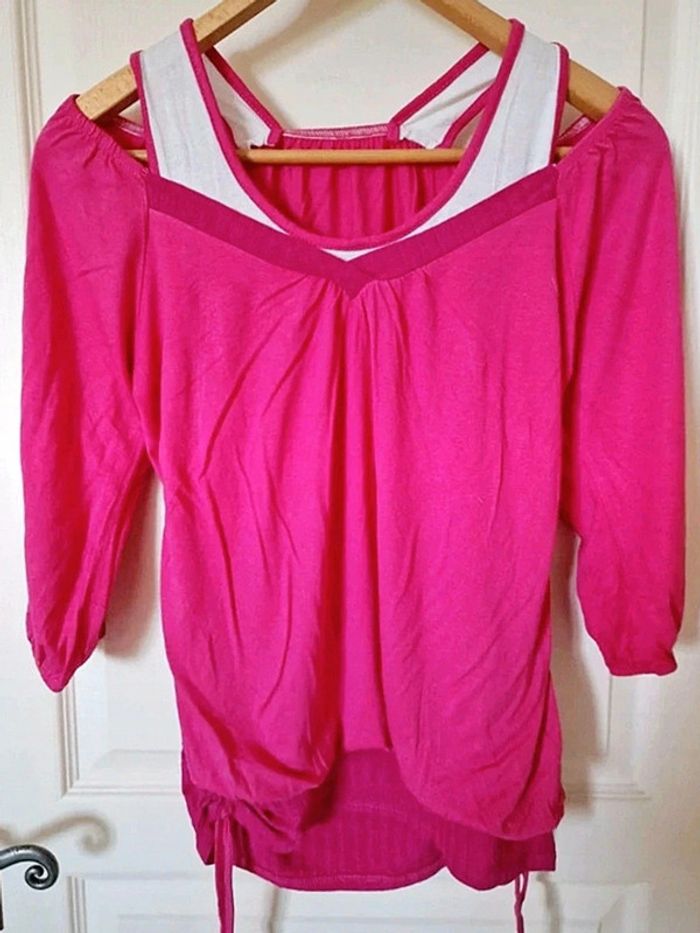 Haut rose et blanc femme