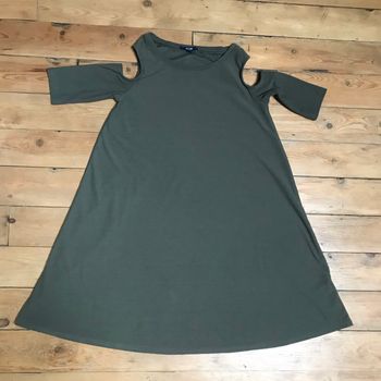 Robe kaki épaules découvertes 12 ans Kiabi