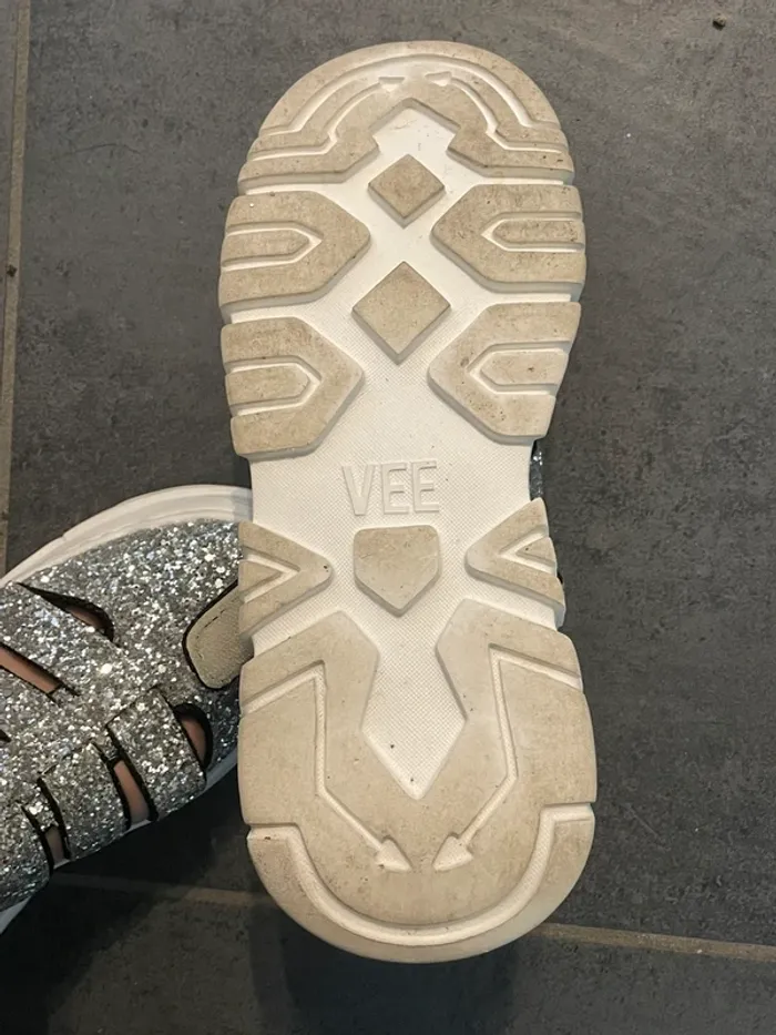 Les chaussures Emanuelle Vee - photo numéro 3