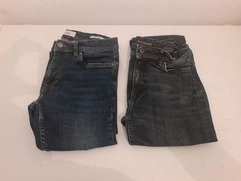 Lot de 2 jeans t.14 ans