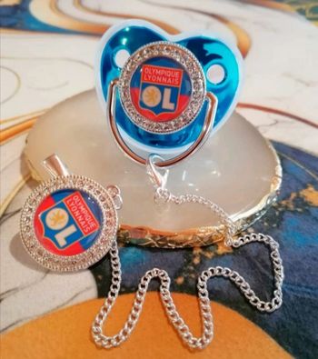 Tétine bleu olympique lyonnais