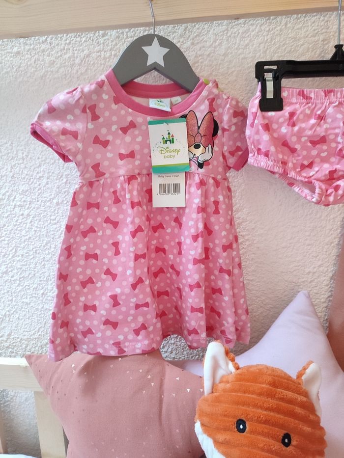 Ensemble Robe + bloomer - Minnie mouse - 3 mois - Neuf - Disney - photo numéro 2