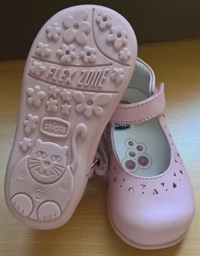 Sandales - ballerines cuir pointure 21 / Chicco Flex zone acupression - photo numéro 2