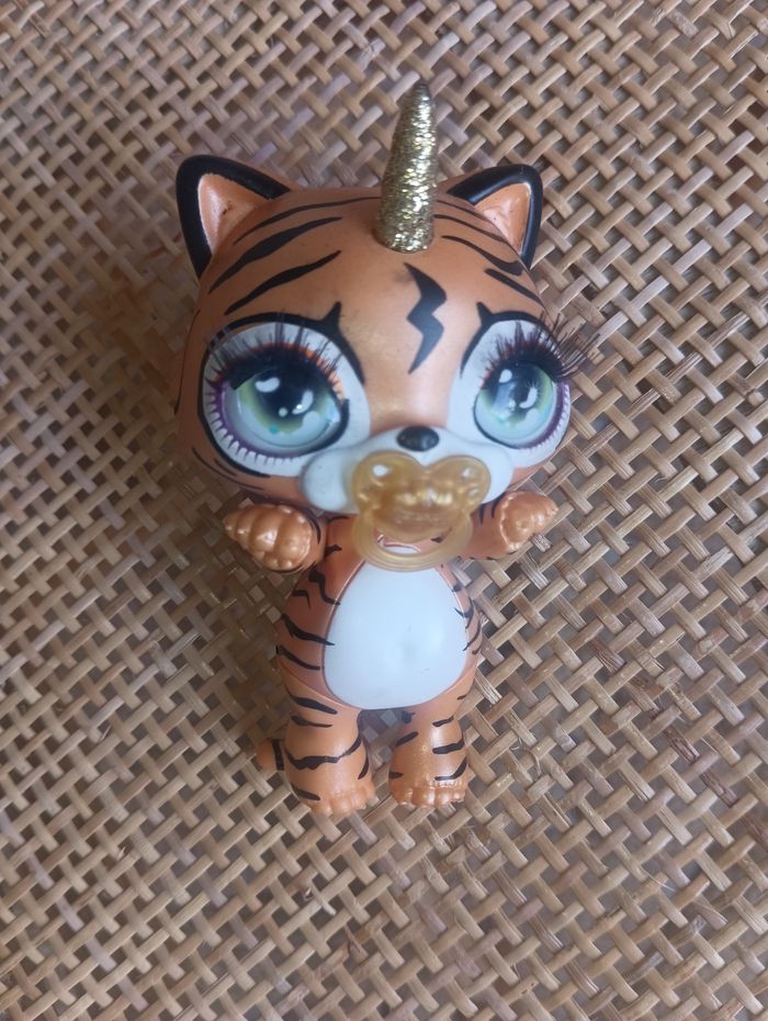 Figurine Poopsie Sparkly Critters MGA - photo numéro 7