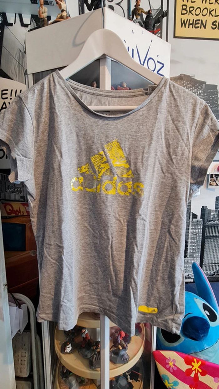 T-shirt femme Adidas