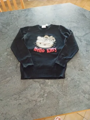 Pull hello kitty  T.8 ans