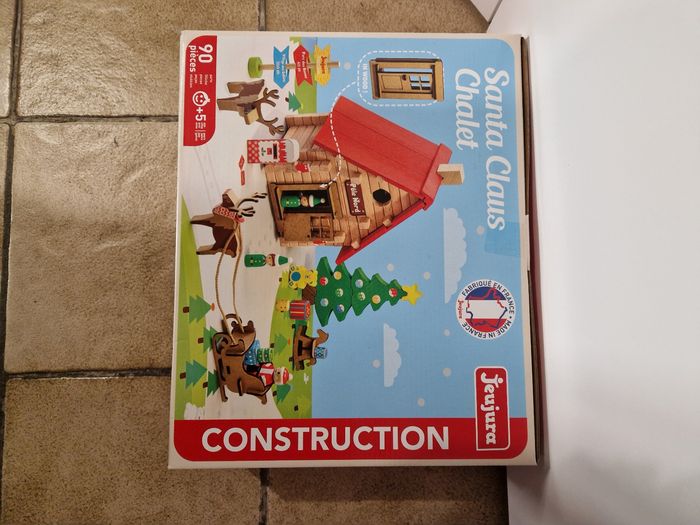 Chalet de Noël 90 pièces - photo numéro 2