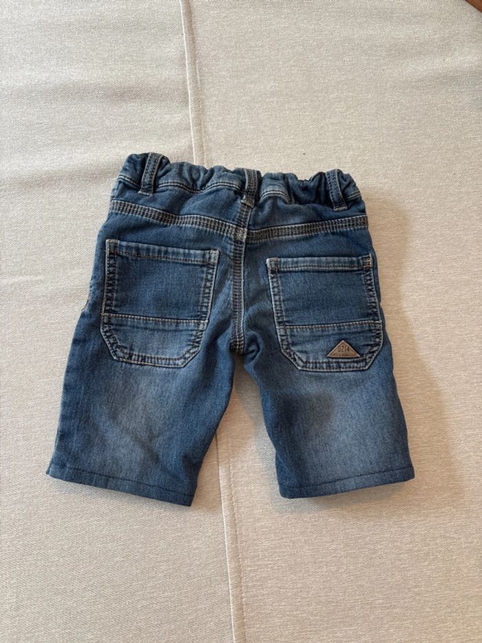 Lot 5 short 4 ans - photo numéro 3