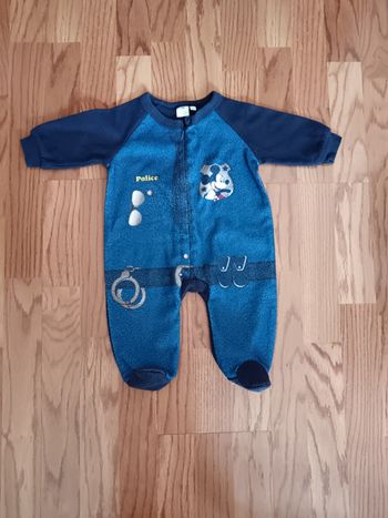 Adorable surpyjama polaire 3 mois thème Mickey policier