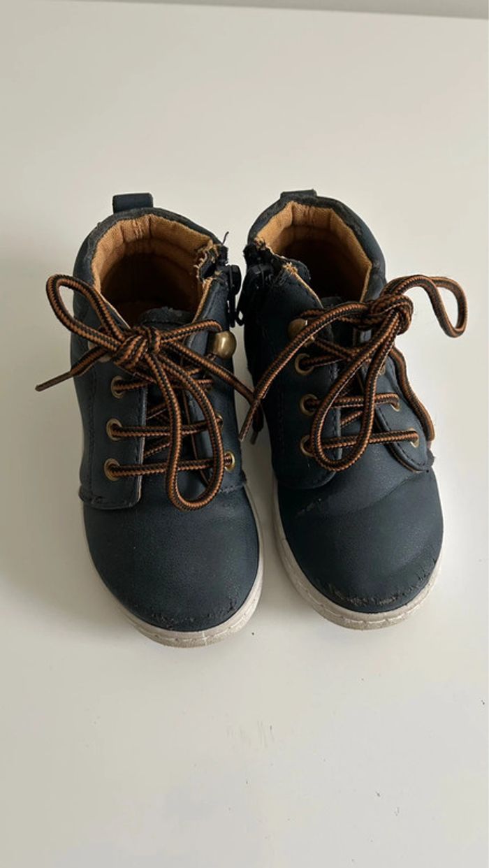 Chaussures montantes garçon 25