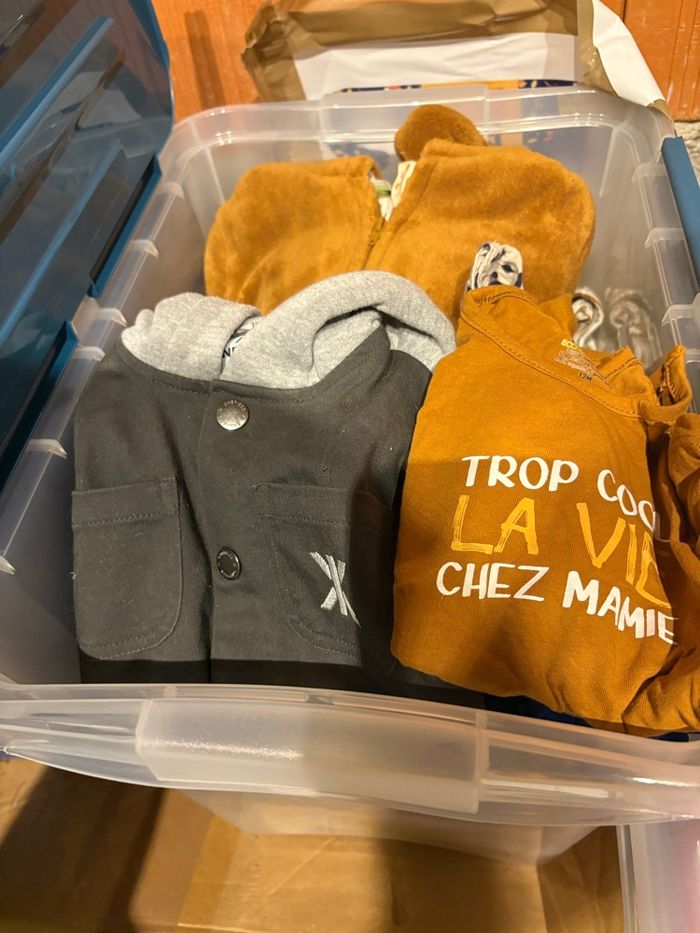 Gros lot de vêtements 9/12 mois - photo numéro 2