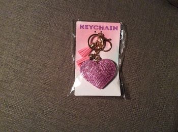 Porte clés coeur rose Neuf