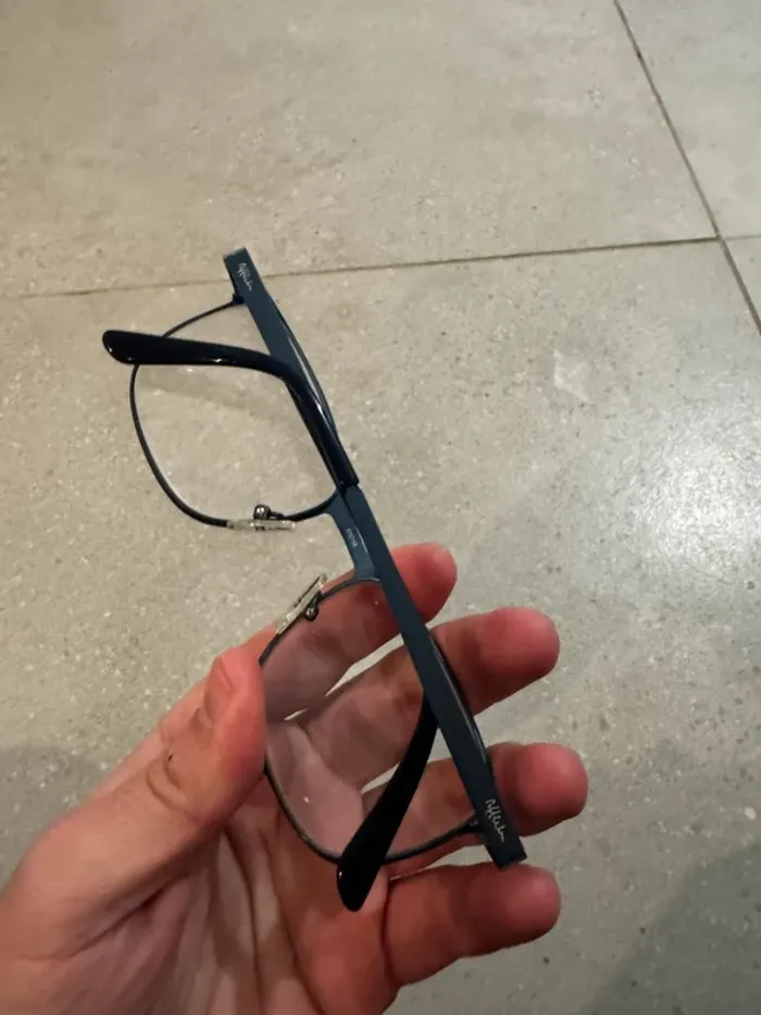 Lunettes de vue Afflelou, modèle Gildas, ref : oah9447 - photo numéro 4