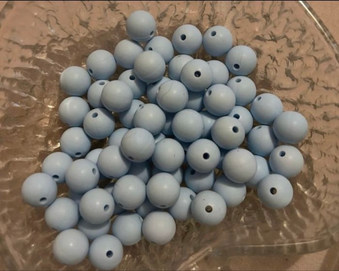 Perles bleu claire