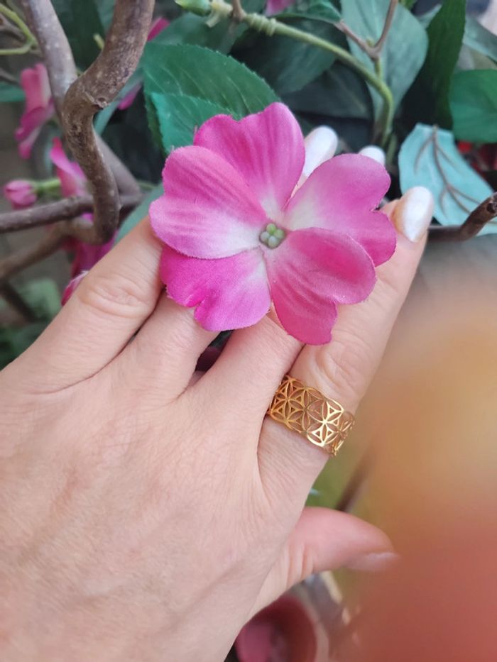 Bague ajustable fleur de lys - photo numéro 2
