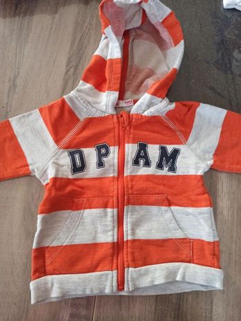 Veste zippée 9 mois 🌴