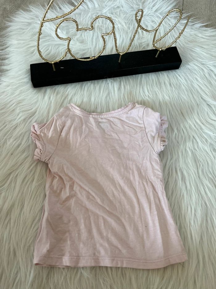 Très beau tee shirt minnie 🥰 Disney taille 23 mois - photo numéro 3