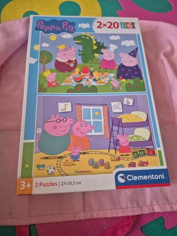 Boite avec 2 puzzles peppa pig