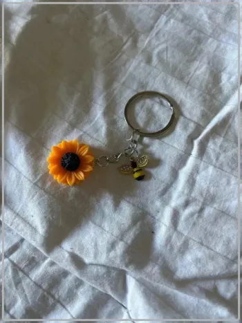 Porte clef tournesol et abeille neuf