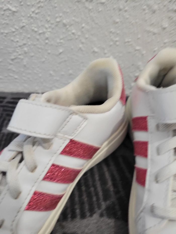 Basket Adidas fille pointure 29 - photo numéro 6