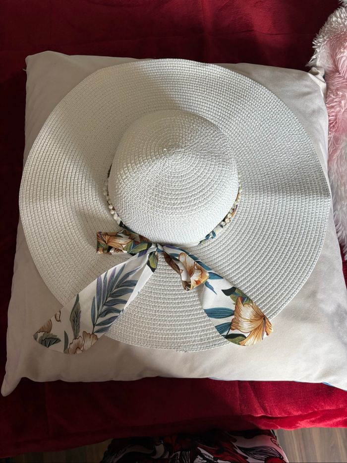 Chapeau femme - photo numéro 2