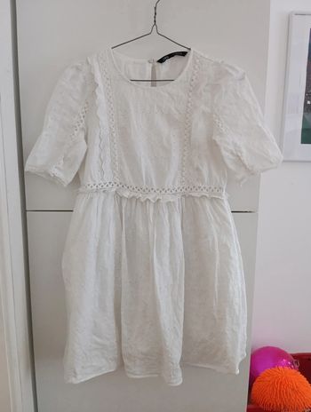 Robe tunique blanche Zara dentelle et broderie anglaise taille s